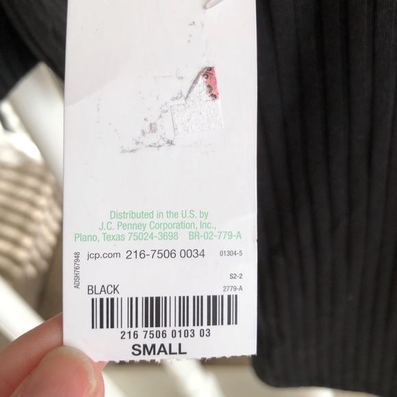 SOLD Black scoop back elbow length sleeves top - Picture 3 of 3